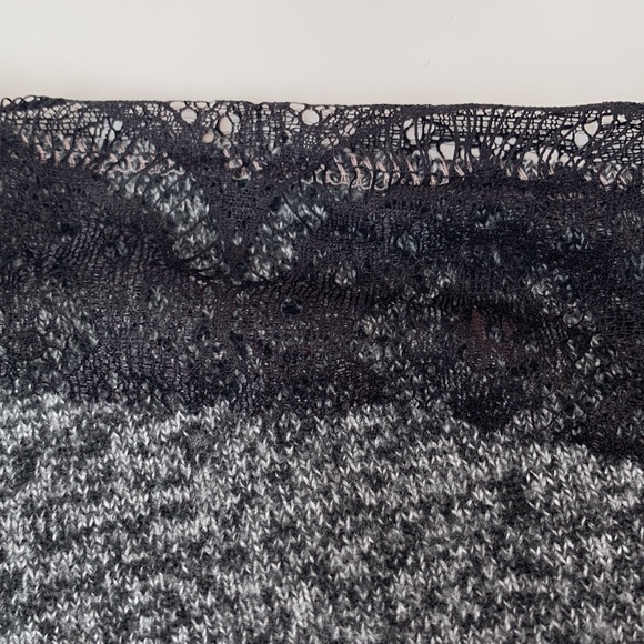 NWT Lace Trim Dolman Sleeve Top - Picture 7 of 8